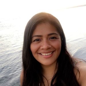 Meet your Posher, Dayana